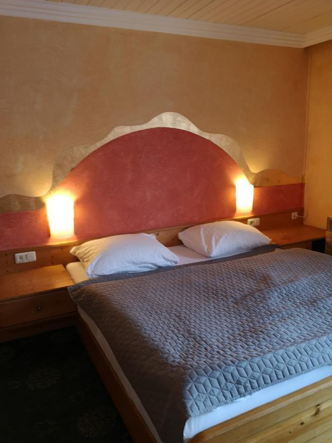 Hotel Wirt Z'Minsta Altmuenster Bagian luar foto