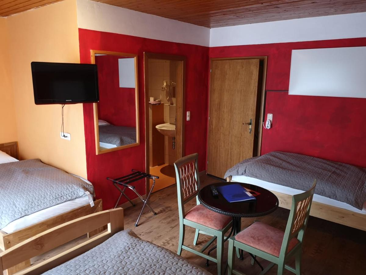 Hotel Wirt Z'Minsta Altmuenster Bagian luar foto